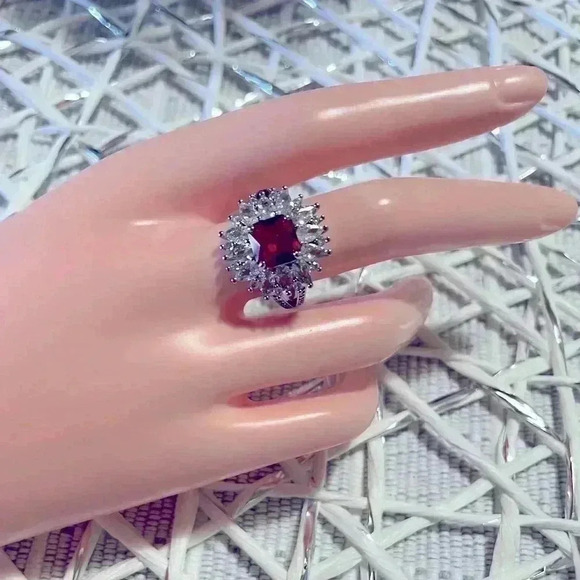 NEW Gorgeous 925 Silver Sim. Diamond Ruby Ring - Picture 3 of 8
